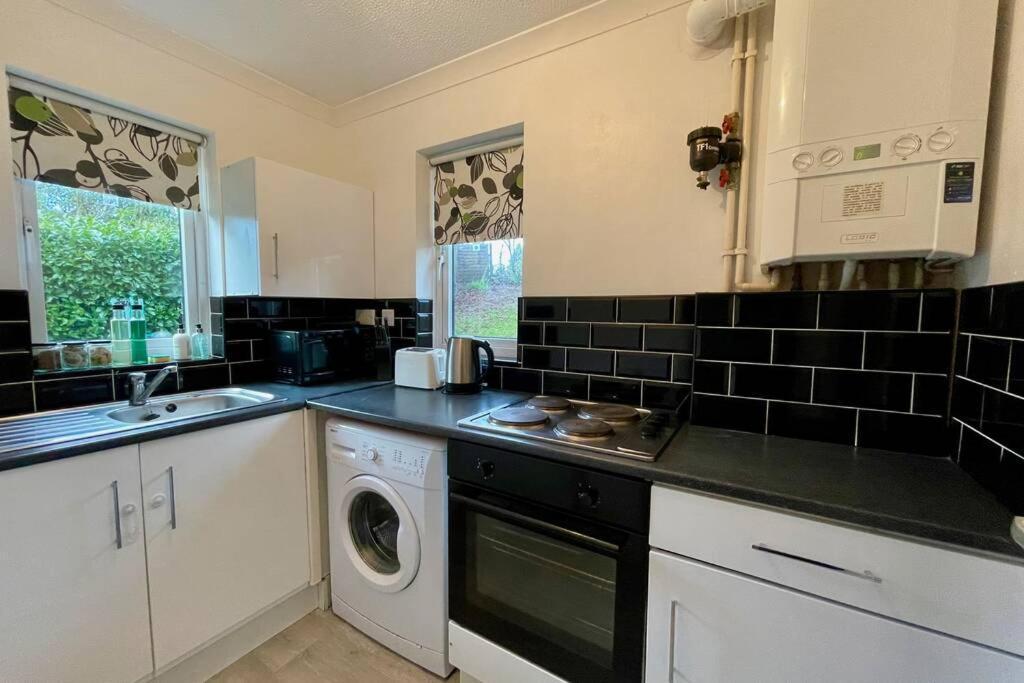 House Near Llandaff For Up To 6 With Parking Villa Cardiff Eksteriør bilde
